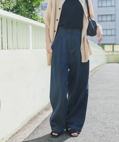 ITEMS URBANRESEARCH（アイテムズ アーバンリサーチ）の「ウエストタックデニムパンツ（デニムパンツ・レディース・ブルー/インディゴブルー・SMALL/MEDIUM）」の21枚目の写真