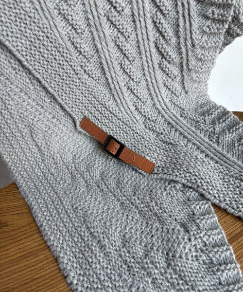 DouDou（ドゥドゥ）の「三角ストール（ストール/ショール・レディース・グレー/ブラック/ブラウン・FREE）」の16枚目の写真