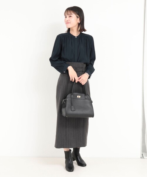 MICO COULIER（ミコクリエ）の「パウダーサテンブラウス（シャツ/ブラウス・レディース・ミント/グレイッシュベージュ/ネイビー・38）」の18枚目の写真