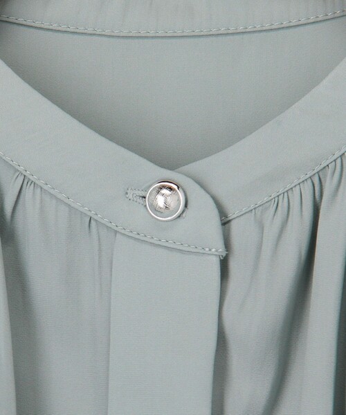 MICO COULIER（ミコクリエ）の「パウダーサテンブラウス（シャツ/ブラウス・レディース・ミント/グレイッシュベージュ/ネイビー・38）」の21枚目の写真