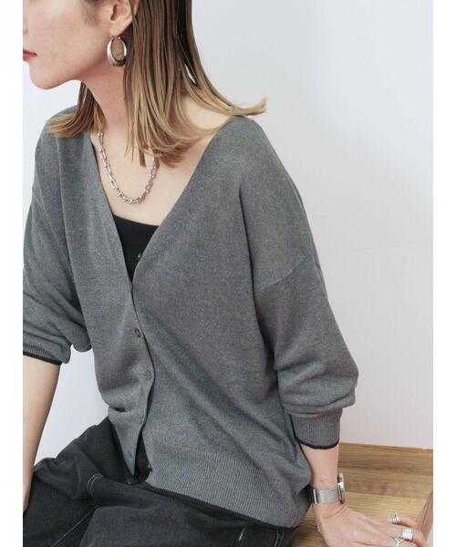 Samansa Mos2 blue(サマンサモスモスブルー)の「配色Vネックカーディガン(カーディガン/ボレロ・レディース・シルバーグレー/ベージュ/チャコールグレー・F)」の12枚目の写真