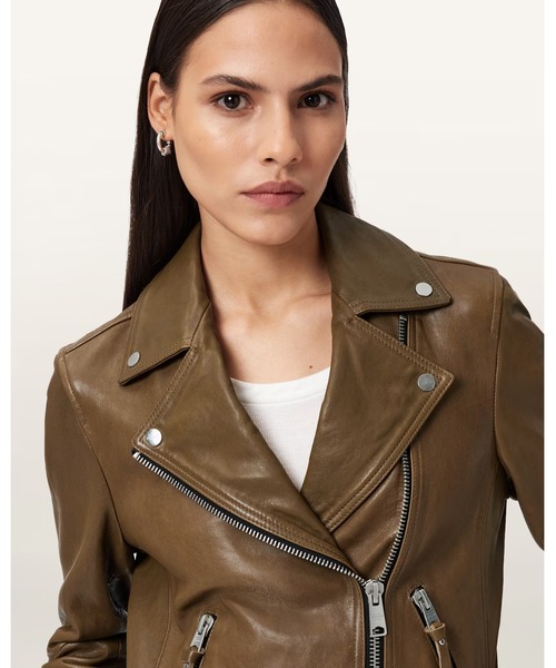 ALLSAINTS(オールセインツ)の「DALBY SLIM FIT LEATHER BIKER JACKET | DALBY スリム フィット レザー バイカー ジャケット(ライダースジャケット・レディース・グリーン系その他・4/6/10/12/8)」の2枚目の写真