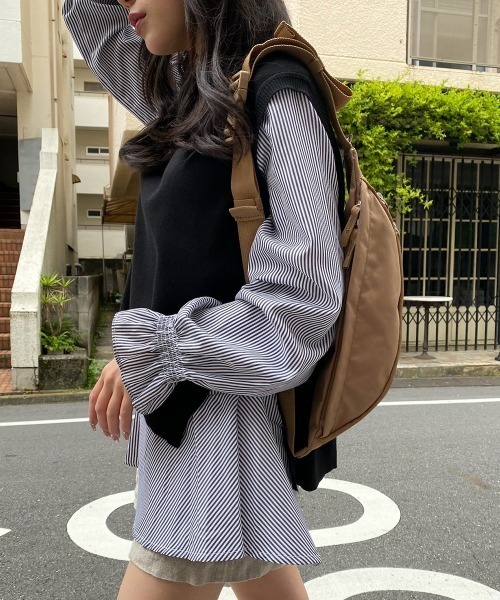 Jayro（ジャイロ）の「バックスリットニットベスト＆ブラウス（シャツ/ブラウス・レディース・ブラック系その他/グレー/ブラック/ネイビー/ブルー系その他・FREE）」の9枚目の写真
