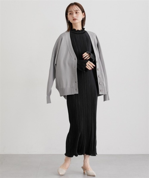 nissen（ニッセン）の「プリーツキャンディスリーブマキシワンピース（ワンピース・レディース・グレイッシュベージュ/ブラック/ブルー・M/L）」の14枚目の写真