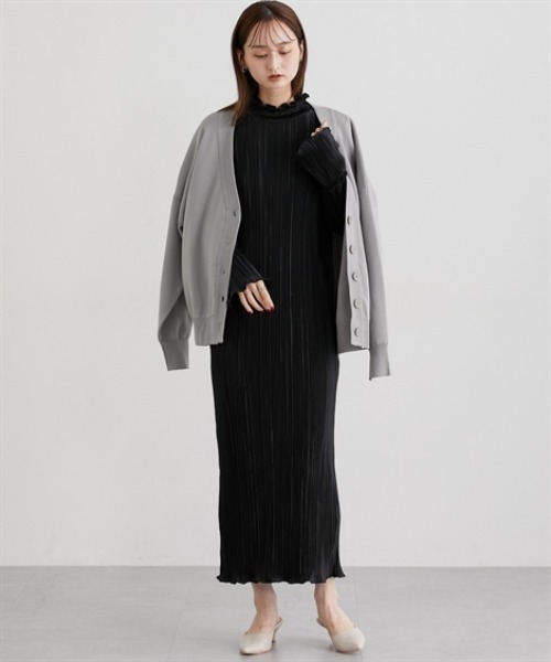 nissen（ニッセン）の「プリーツキャンディスリーブマキシワンピース（ワンピース・レディース・グレイッシュベージュ/ブラック/ブルー・M/L）」の15枚目の写真