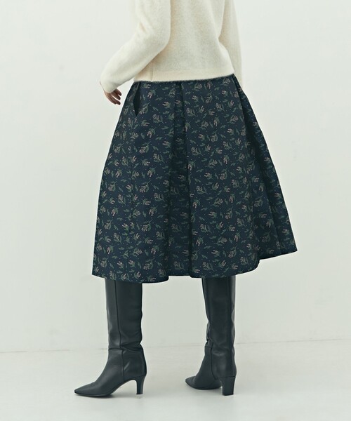 セール】ウォッシャブル花柄ジャガードタックスカート（スカート