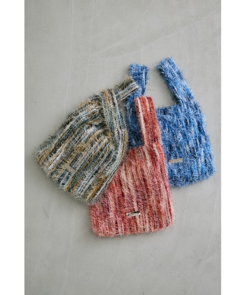 un/neu（アンノイ）の「マルチストライプファーニットバッグ / 500mlペットボトル収納可能（ハンドバッグ・レディース・ピンク/グリーン/ブルー・FREE）」の7枚目の写真