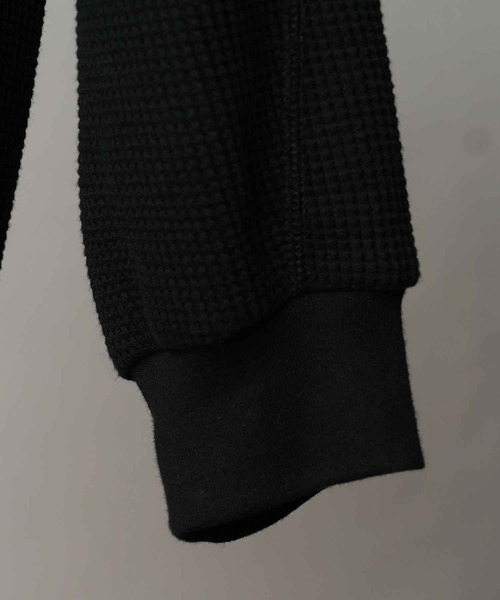 MAISON SPECIAL(メゾンスペシャル)の「《UNISEX》Prime-Over Henry Neck Long Sleeve Waffle T-Shirt/プライムオーバーヘンリーネックロングスリーブワッフルTシャツ【MAISON SPECIAL/メゾンスペシャル】(Tシャツ/カットソー・メンズ・ピンク/アイボリー/ブラック・1/2/0)」の5枚目の写真