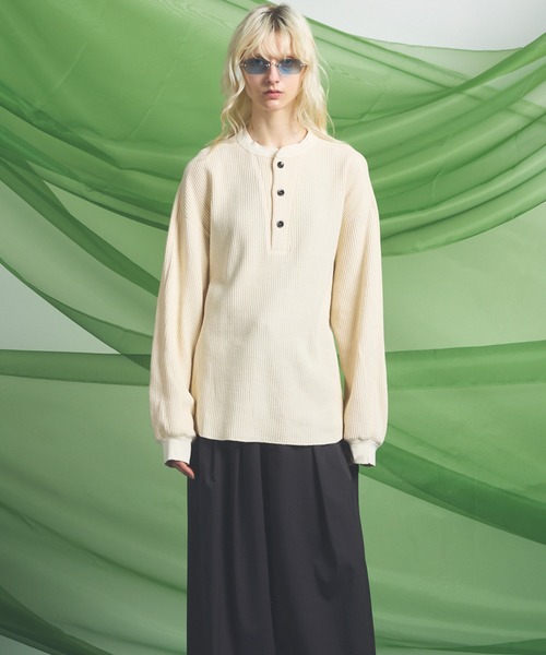 MAISON SPECIAL(メゾンスペシャル)の「《UNISEX》Prime-Over Henry Neck Long Sleeve Waffle T-Shirt/プライムオーバーヘンリーネックロングスリーブワッフルTシャツ【MAISON SPECIAL/メゾンスペシャル】(Tシャツ/カットソー・メンズ・ピンク/アイボリー/ブラック・1/2/0)」の19枚目の写真