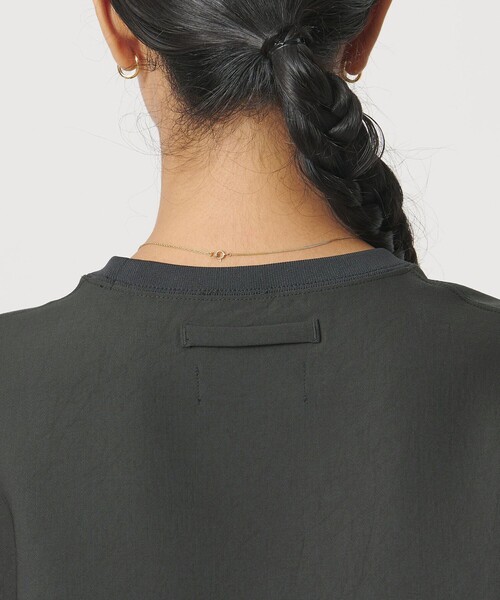 UNITED ARROWS & SONS by DAISUKE OBANA(ユナイテッドアローズアンドサンズバイダイスケオバナ)の「<D.O UNITED ARROWS BY DAISUKE OBANA for WOMEN>+10 DOLMAN LS CREW/ロングスリーブTシャツ(Tシャツ/カットソー・レディース・ブラック/オリーブ・S/M)」の11枚目の写真