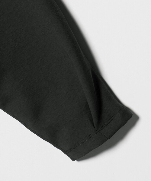 UNITED ARROWS & SONS by DAISUKE OBANA(ユナイテッドアローズアンドサンズバイダイスケオバナ)の「<D.O UNITED ARROWS BY DAISUKE OBANA for WOMEN>+10 DOLMAN LS CREW/ロングスリーブTシャツ(Tシャツ/カットソー・レディース・ブラック/オリーブ・S/M)」の16枚目の写真