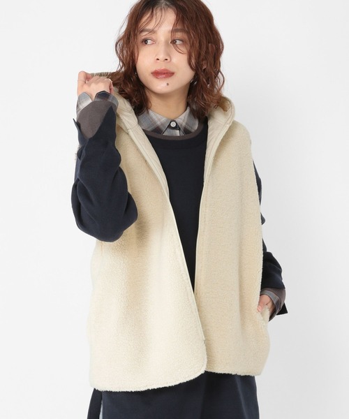 studio CLIP（スタディオクリップ）の「リバーシブルキルトボアベスト（ベスト・レディース・アイボリー/スモーク/モカ・FREE）」の3枚目の写真
