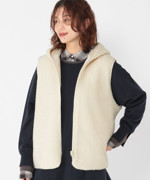 studio CLIP（スタディオクリップ）の「リバーシブルキルトボアベスト（ベスト・レディース・アイボリー/スモーク/モカ・FREE）」の21枚目の写真