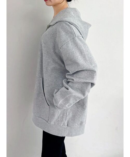 dazzlin（ダズリン）の「【吉田朱里】ストーンアートハーフジップフーディ（パーカー・レディース・ピンク/グレー/ブラック・FREE）」の16枚目の写真