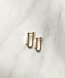 Uシェイプパールモチーフピアス