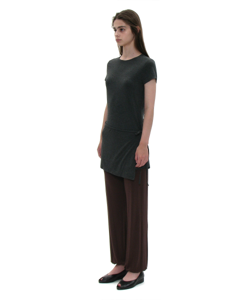PARTIMENTO WOMEN(パルティメントウィメン)の「PWC マルチウェイラップスカートレイヤードトップ_チャコールメランジ(Tシャツ/カットソー・レディース・その他・SMALL/MEDIUM/LARGE)」の2枚目の写真