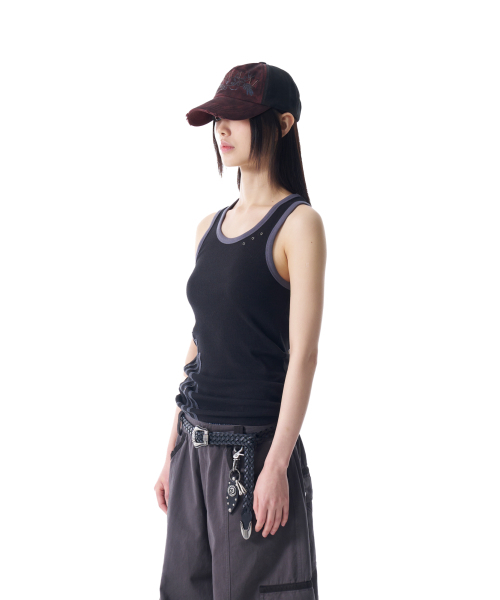 AAKAM(アーカム)の「3ラインアイレットノースリーブ(ブラック)(Tシャツ/カットソー・レディース・その他・1/2)」の3枚目の写真
