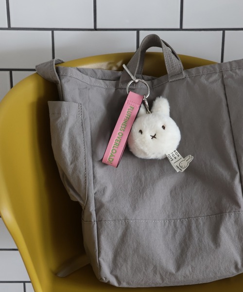 MARK'S(マークス)の「BON TON TOYS Bag Charm Miffy ECO Fuzzy(キーホルダー・レディース・ラベンダー/オフホワイト・FREE)」の4枚目の写真