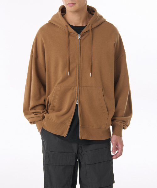 Loose baloon‑filled sweat zip‑up [desert brown]