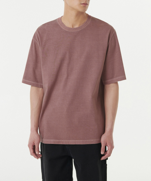 MUSINSA STANDARD（ムシンサスタンダード）の「ピグメントリラックスクルーネックTシャツ[スモークピンク]（Tシャツ/カットソー・メンズ・その他・XXX-LARGE/SMALL/MEDIUM/LARGE/X-LARGE/XX-LARGE）」の2枚目の写真