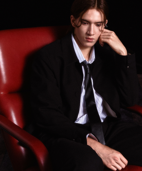 WESLEYHYUSTON(ウェズリーユーストン)の「Windsor wool crop jacket black(テーラードジャケット・メンズ・その他・LARGE/MEDIUM)」の2枚目の写真