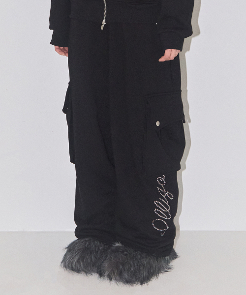 ILLIGO(イリゴ)の「スタッズカーゴスウェットパンツブラック(スウェットパンツ・レディース・その他・MEDIUM/SMALL)」の3枚目の写真