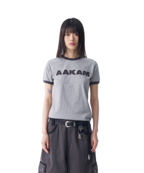 AAKAM(アーカム)の「Logo Patch Ringer Top (Gray-Charcoal)(Tシャツ/カットソー・レディース・その他・1/2)」の2枚目の写真