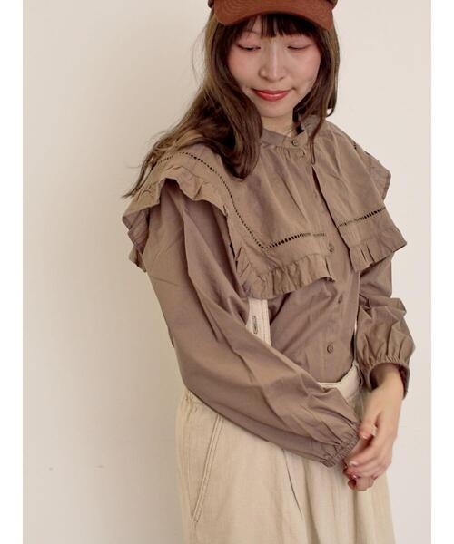 Samansa Mos2（サマンサ モスモス）の「ビッグカラーブラウス（シャツ/ブラウス・レディース・オフホワイト/ブラック/ブラウン・F）」の4枚目の写真