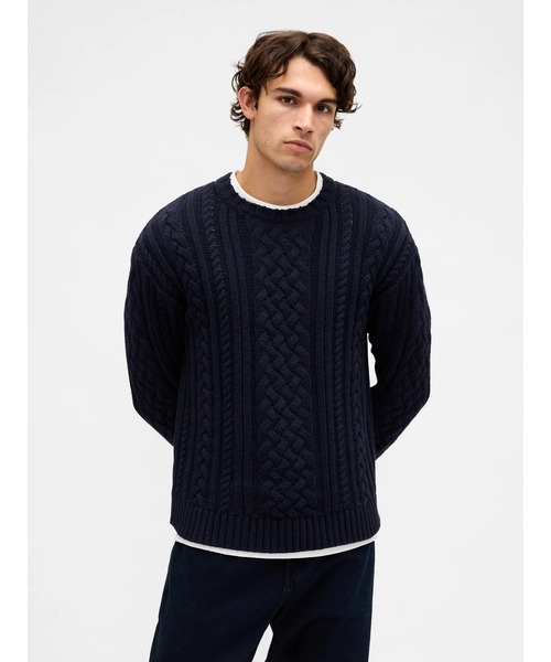 GAP（ギャップ）の「リラックスフィット ケーブルニットセーター（ニット/セーター・メンズ・アイボリー/ネイビー・XL/L/M/S/XS）」の2枚目の写真