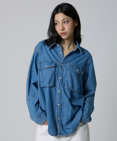 UNKNOWN PLANET(アンノウンプラネット)の「プラネットツーポケットデニムシャツブルー(シャツ/ブラウス・レディース・その他・FREE)」の2枚目の写真