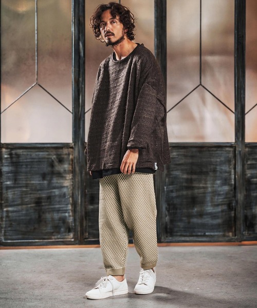 ANGENEHM(アンゲネーム)の「mp14454-Light yarn color scheme waffle knit pants ニットパンツ(AG03-050ace)(その他パンツ・メンズ・チャコールグレー×ブラック/ベージュ系その他/ホワイト×ブラック・L/M/S)」の6枚目の写真