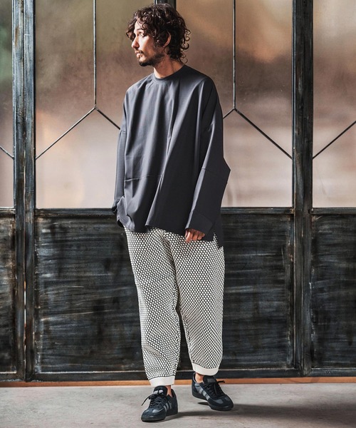ANGENEHM(アンゲネーム)の「mp14454-Light yarn color scheme waffle knit pants ニットパンツ(AG03-050ace)(その他パンツ・メンズ・チャコールグレー×ブラック/ベージュ系その他/ホワイト×ブラック・L/M/S)」の13枚目の写真