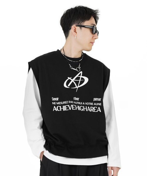 ACHA(アチャ)の「ヒリックス Aロゴベスト スウェット _ ブラック(ベスト・レディース・その他・MEDIUM/LARGE)」の1枚目の写真