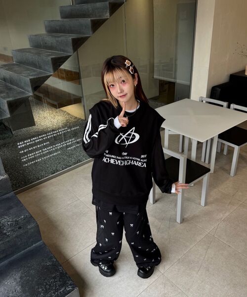 ACHA(アチャ)の「ヒリックス Aロゴベスト スウェット _ ブラック(ベスト・レディース・その他・MEDIUM/LARGE)」の10枚目の写真