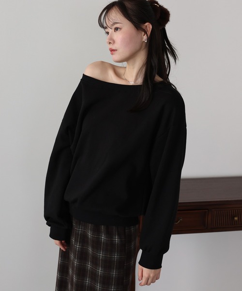 BLUEEAST（ブルーイースト）の「裏起毛オフショルスウェット（スウェット・レディース・ブラック/ネイビー/グレー・MEDIUM）」の2枚目の写真