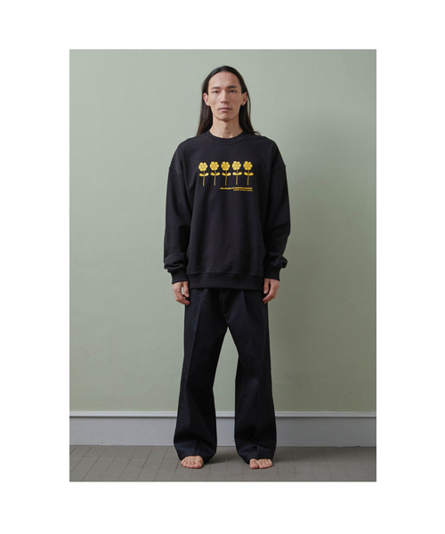 261EUI(261イーユーアイ)の「YELLOW COSMOS SWEATSHIRT BLACK(スウェット・メンズ・その他・2)」の2枚目の写真