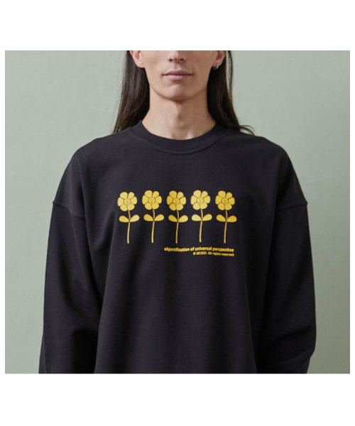 261EUI(261イーユーアイ)の「YELLOW COSMOS SWEATSHIRT BLACK(スウェット・メンズ・その他・2)」の3枚目の写真