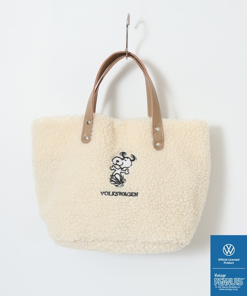 Volkswagen（フォルクスワーゲン）の「SNOOPY×フォルクスワーゲンスコラボ モコモコボアバッグ（トートバッグ・レディース・ベージュ/カーキ/アイボリー・FREE）」の4枚目の写真