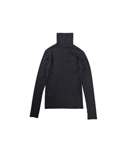 320SHOWROOM(320ショールーム)の「Modal Span Hand Warmer Turtleneck Charcoal(Tシャツ/カットソー・レディース・チャコール・FREE)」の5枚目の写真