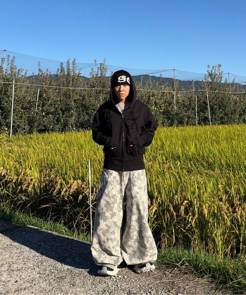 9999ARCHIVE(9999アーカイブ)の「Oblique Pocket Wide Cargo Pants(その他パンツ・レディース・ベージュ・FREE/3/2)」の6枚目の写真