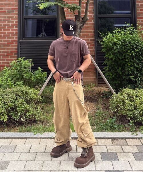 9999ARCHIVE(9999アーカイブ)の「Oblique Pocket Wide Cargo Pants(その他パンツ・レディース・ベージュ・FREE/3/2)」の9枚目の写真