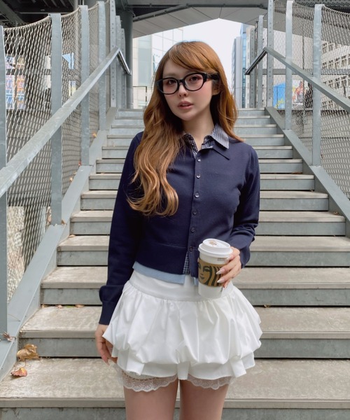 RAY CASSIN（レイカズン）の「シャツレイヤードカーディガン（カーディガン/ボレロ・レディース・グレー/ライトベージュ/ネイビー・FREE）」の20枚目の写真