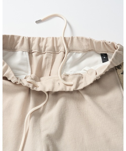 wjk（ダヴルジェイケイ）の「bandana print panel shorts（その他パンツ・メンズ・チャコールグレー/ネイビー/ベージュ・SMALL/MEDIUM/LARGE/X-LARGE）」の9枚目の写真