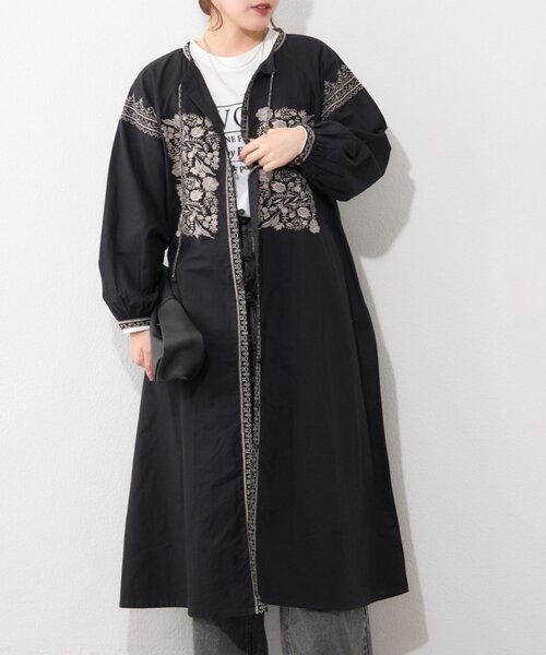 Remind me and forever（リマインドミーアンドフォーエバー）の「【India series】【nane】刺繍前開きワンピース（ワンピース・レディース・ブラック/アイボリー・FREE）」の2枚目の写真