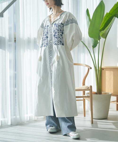 Remind me and forever(リマインドミーアンドフォーエバー)の「【India series】【nane】刺繍前開きワンピース(ワンピース・レディース・ブラック/アイボリー・FREE)」の14枚目の写真
