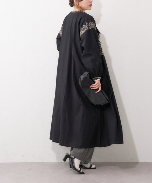 Remind me and forever（リマインドミーアンドフォーエバー）の「【India series】【nane】刺繍前開きワンピース（ワンピース・レディース・ブラック/アイボリー・FREE）」の17枚目の写真