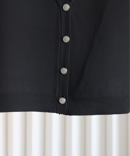 YENNA（イェンナ）の「【 2026 SS 新作 】ストラクチャードスリーブニットベスト（ベスト・レディース・アイボリー/ネイビー/ブラウン/ブラック・FREE）」の17枚目の写真