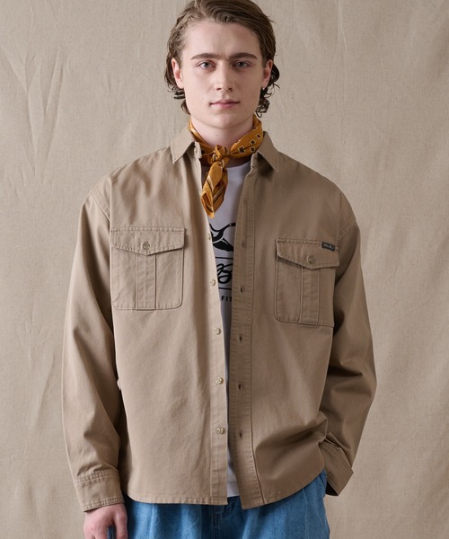 Eddie Bauer(エディーバウアー)の「ライト ツイル 長袖ワークシャツ(シャツ/ブラウス・メンズ・ブルー/ダークネイビー/ダークベージュ・XXL/XL/L/M/S)」の1枚目の写真