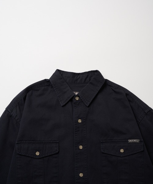 Eddie Bauer(エディーバウアー)の「ライト ツイル 長袖ワークシャツ(シャツ/ブラウス・メンズ・ブルー/ダークネイビー/ダークベージュ・XXL/XL/L/M/S)」の17枚目の写真