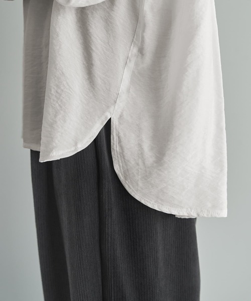 STYLE DELI（スタイルデリ）の「重ねやすいシボ生地しなやかシャツ（シャツ/ブラウス・レディース・ホワイト・FREE）」の9枚目の写真